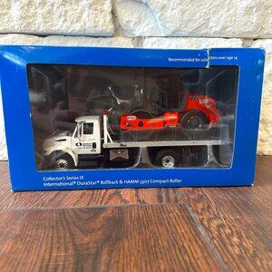Collectors series IX International DuraStar Rollback & HAMM 3307 Compact Roller